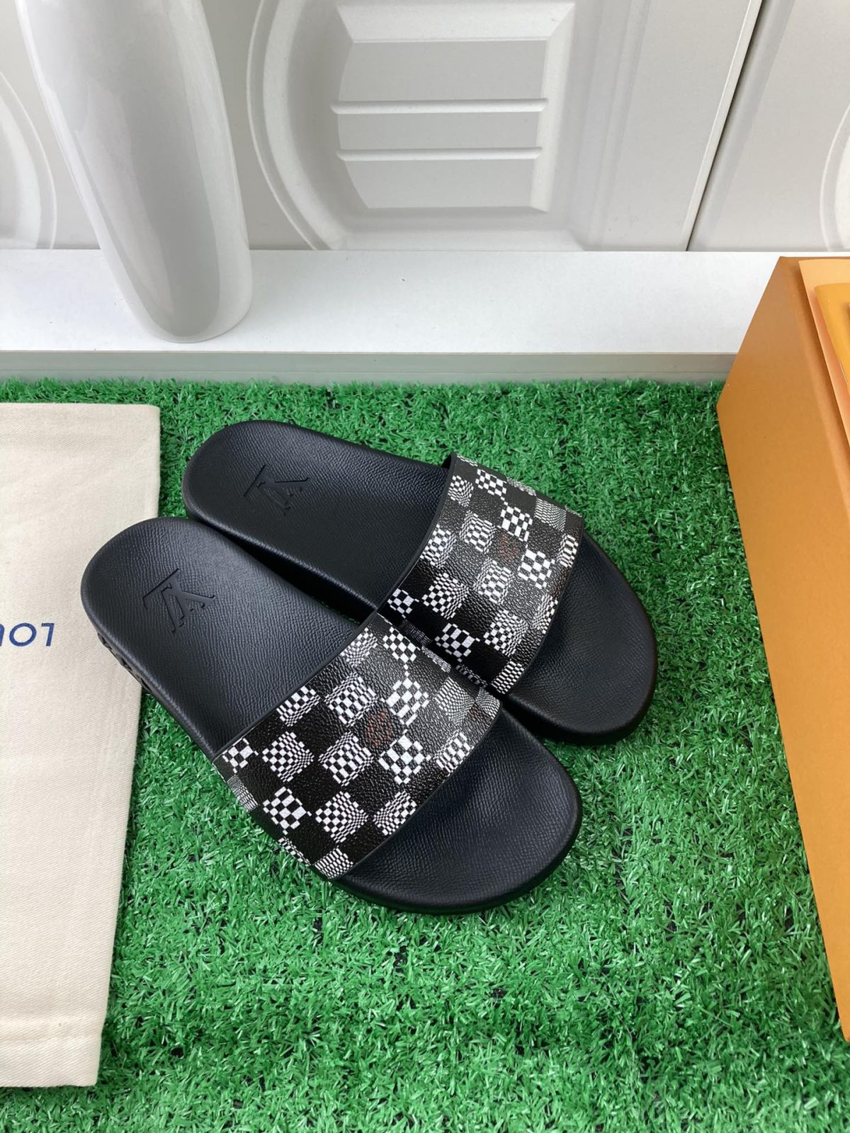 Louis Vuitton 2024ss Candy Series Slippers Size 36-45 - Image 2