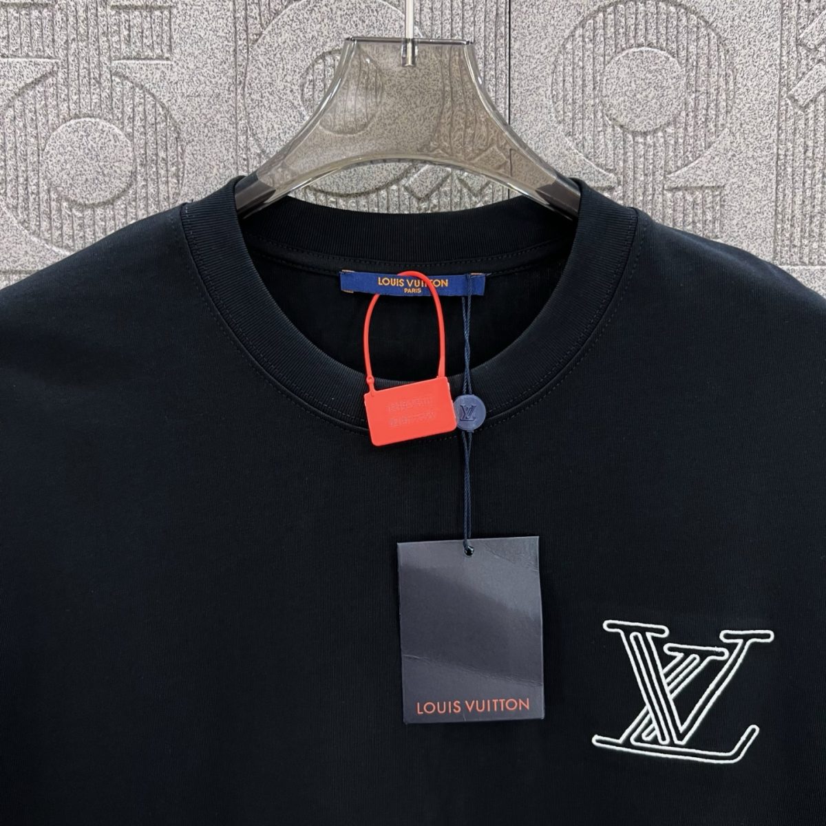 Louis Vuitton T Shirt  Embroider Logo Size XS-L - Image 3
