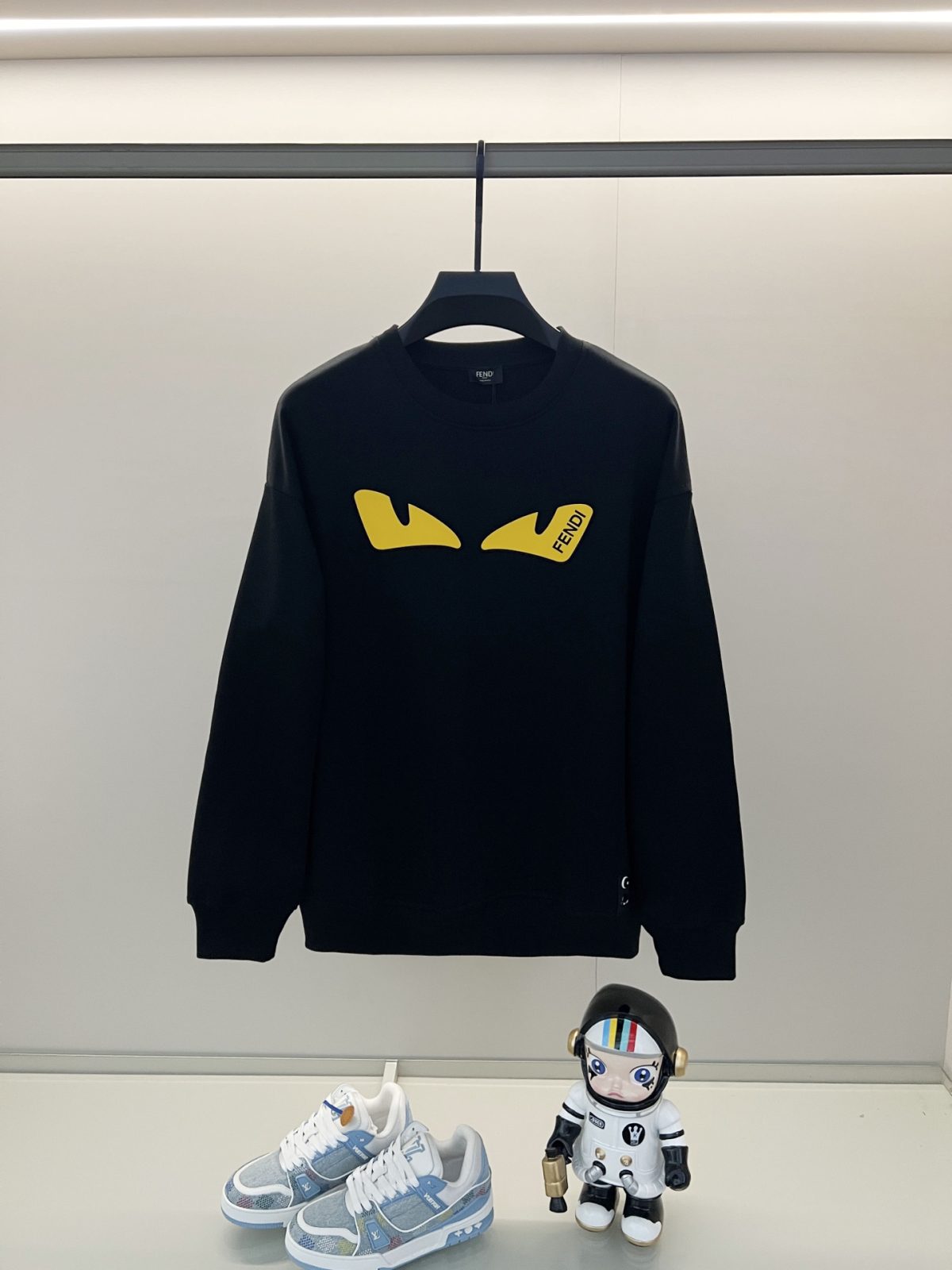 Fendi New Unisex Sweatshirt Size S-XL - Image 1