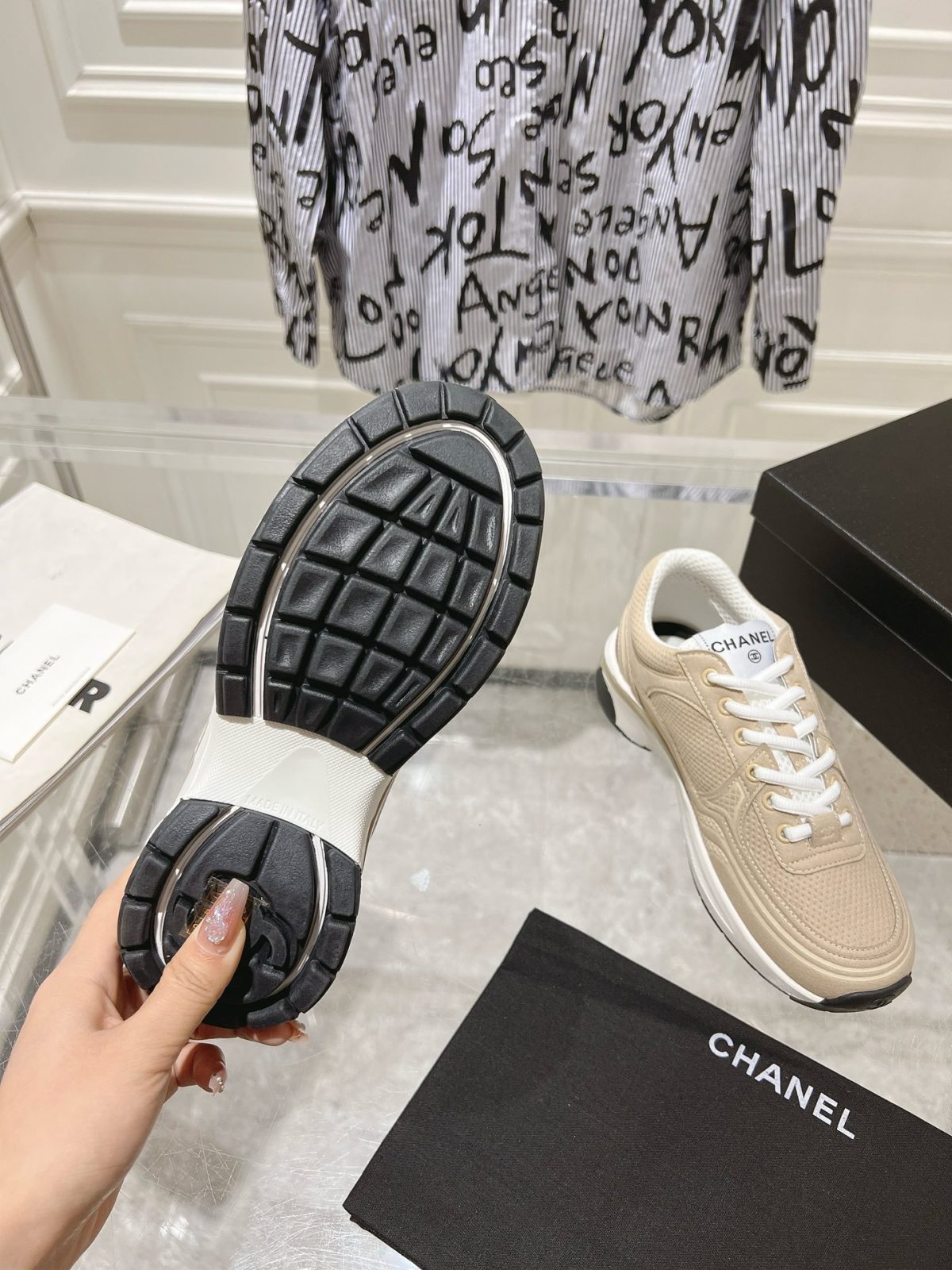 Chanel New Women Sneaker Size 35-41 - Image 6