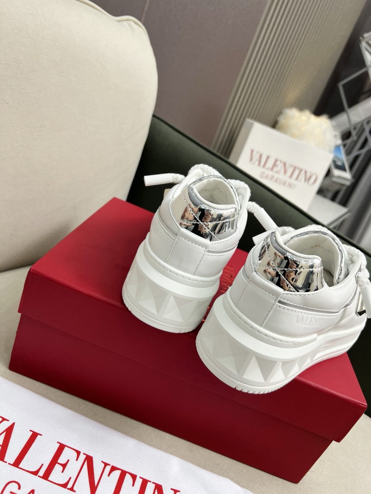 Valentino 2023 new Sneaker size 35-46 - Image 4