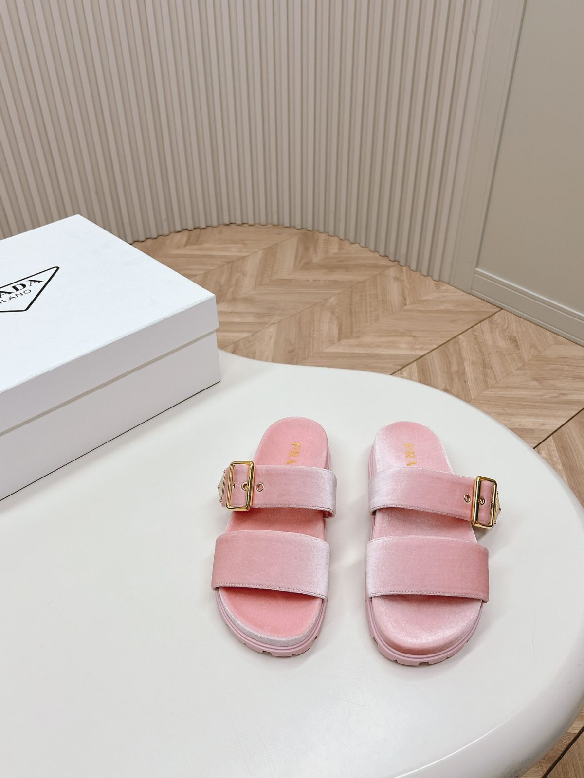Prada 2024ss Slippers Size 36-40 - Image 2