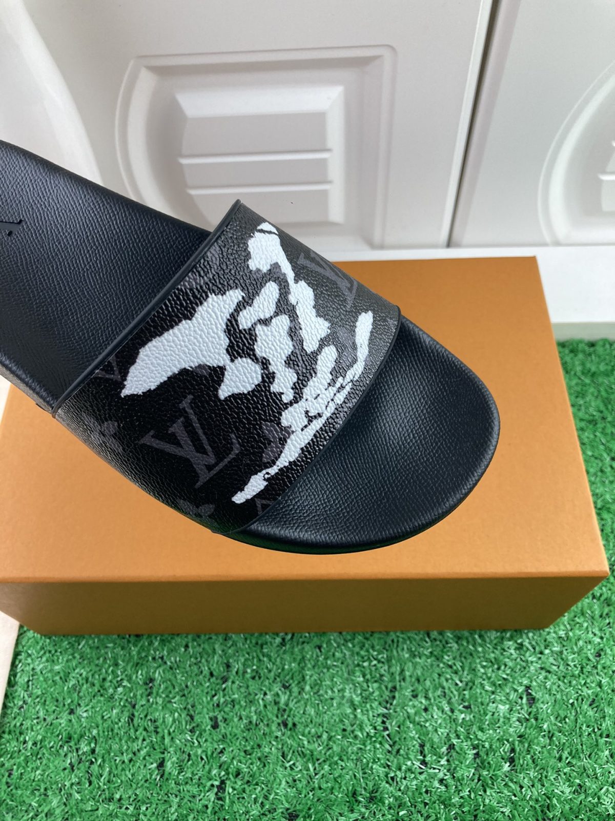 Louis Vuitton 2024ss Candy Series Slippers Size 36-45 - Image 7