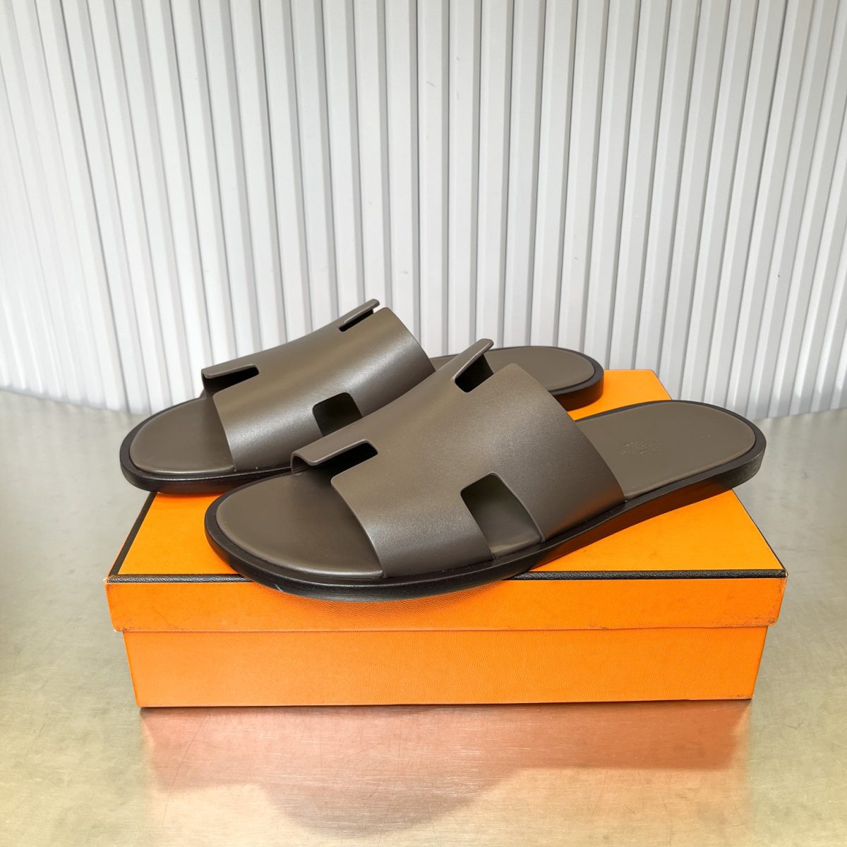 Hermes lzmir Sandals Size 40-45 - Image 1