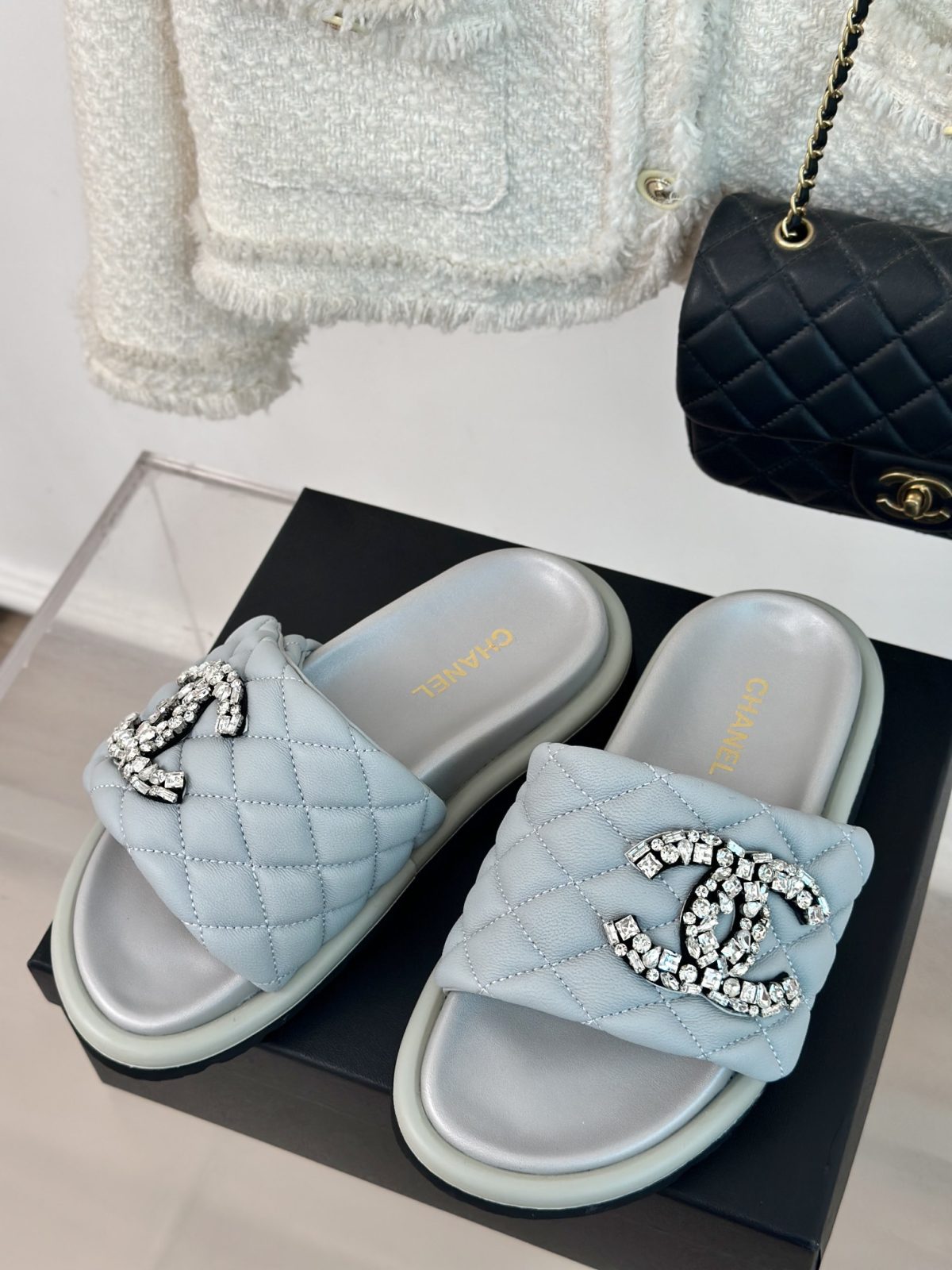 Chanel 2024 New Slippers Size 36-41 - Image 3