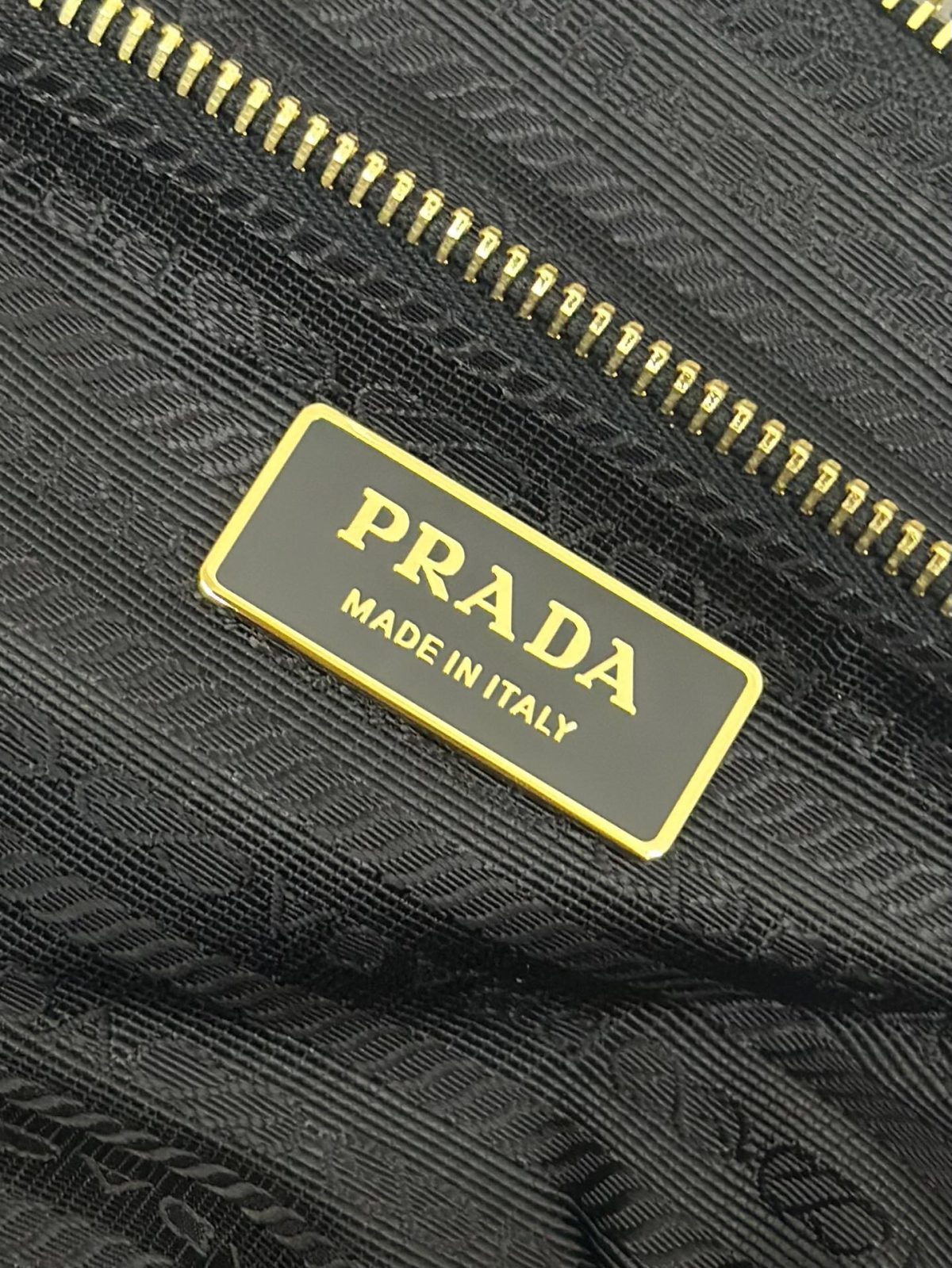 Prada 1BG467 Re-Edition 1995 Chaîne large Re-Nylon bag Size 35*25*9cm - Image 10