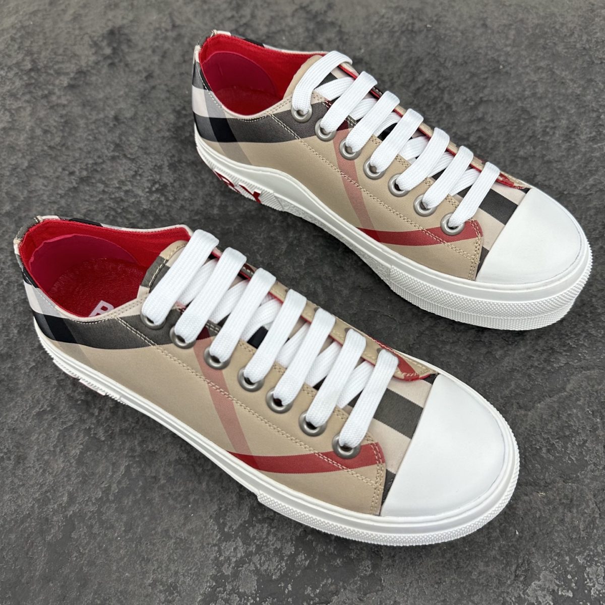 Burberry Sneaker Size 36-45 - Image 2