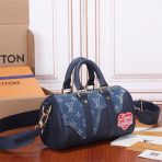 Louis Vuitton Mens Shoulder Bags 21*12*9cm - Image 2