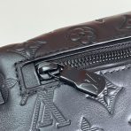 Louis Vuitton M46036 Discovery BumbagMen Bags Size 44*15*9cm - Image 6