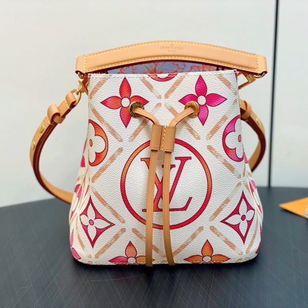 Louis Vuitton M25315 Néonoé BB Shoulder Bag Size 20*20*13cm