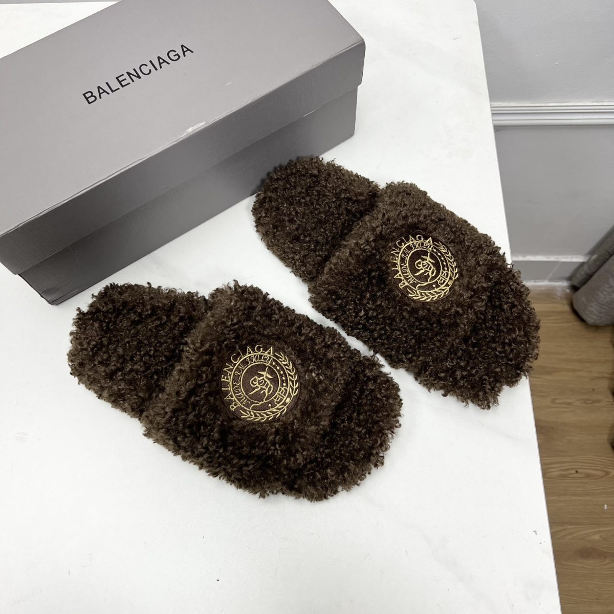 Balenciaga 23fw Women Winter Slippers Size 36-40 - Image 3