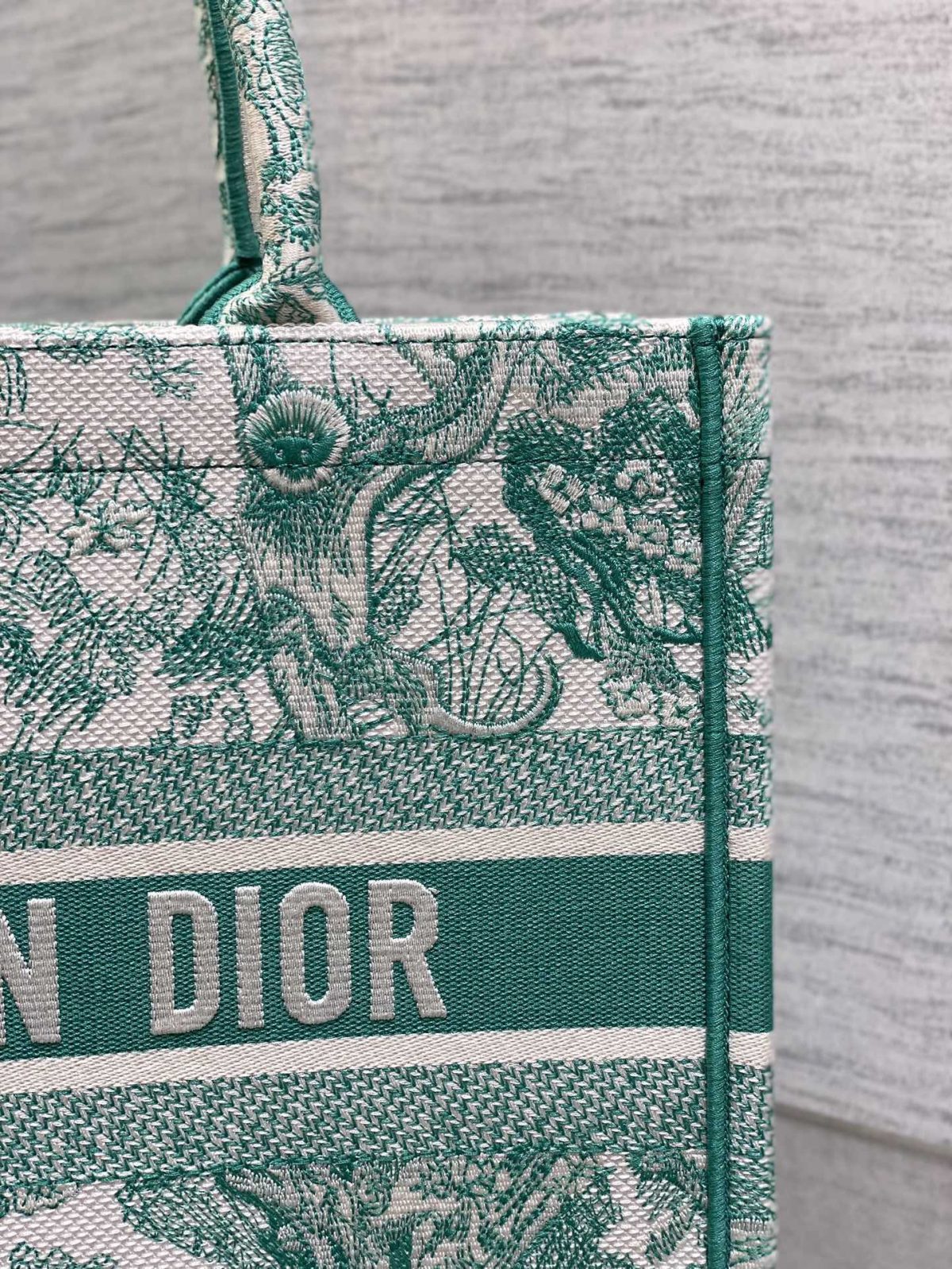 Dior Book Tote Handbags Size 36*18*28 - Image 4