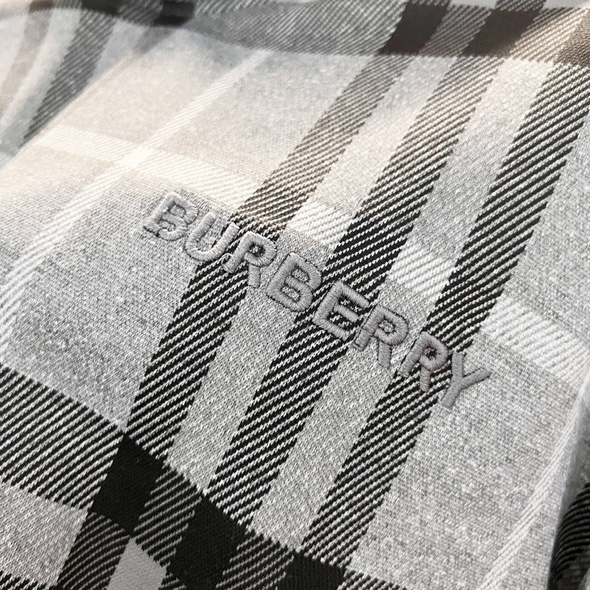 Burberry Unisex Sweatshirt Size S-XL - Image 8