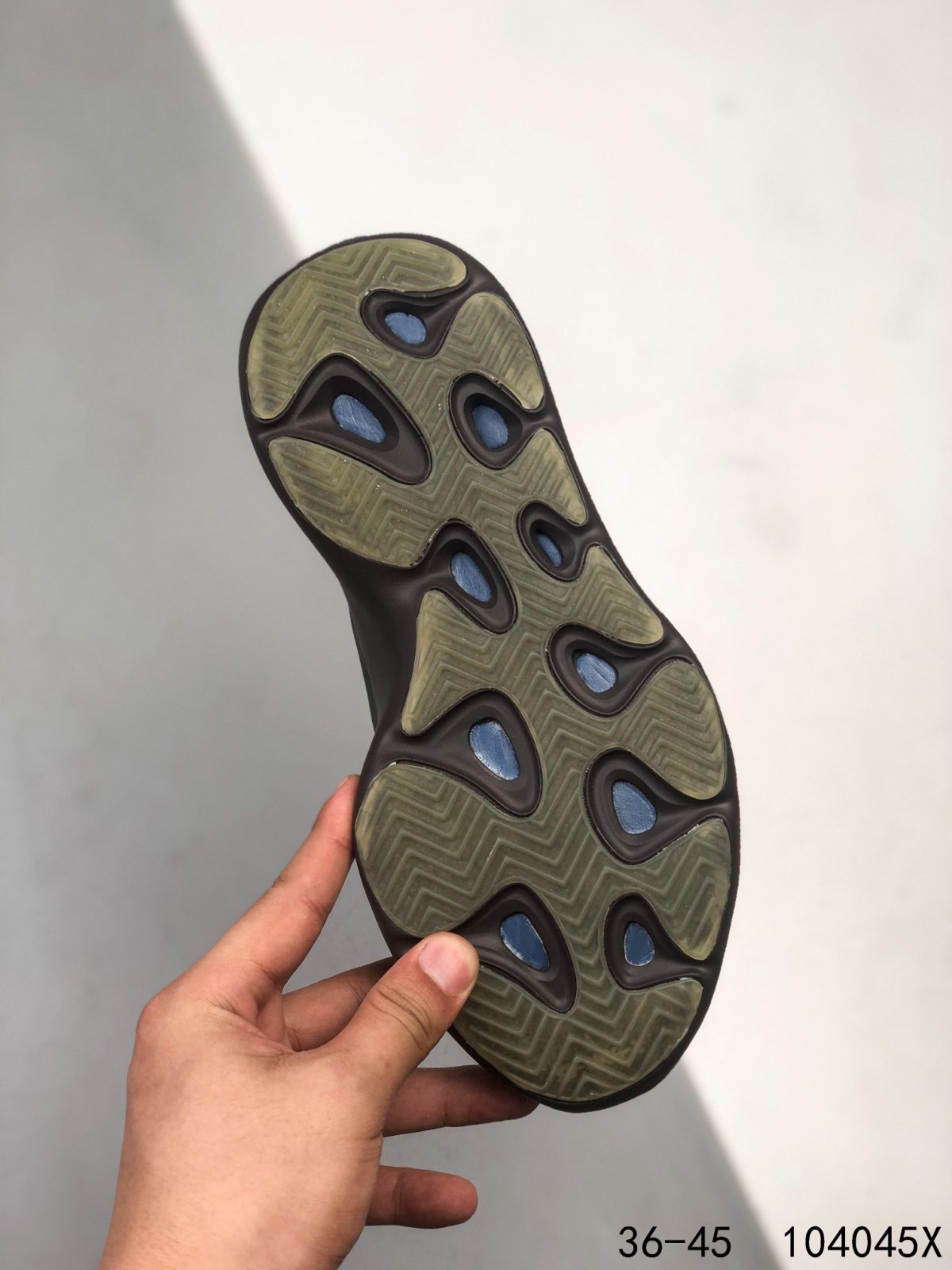 Yeezy 700 V3 Mens/Women's Sneakers Shoes 36 - 45 - Image 8