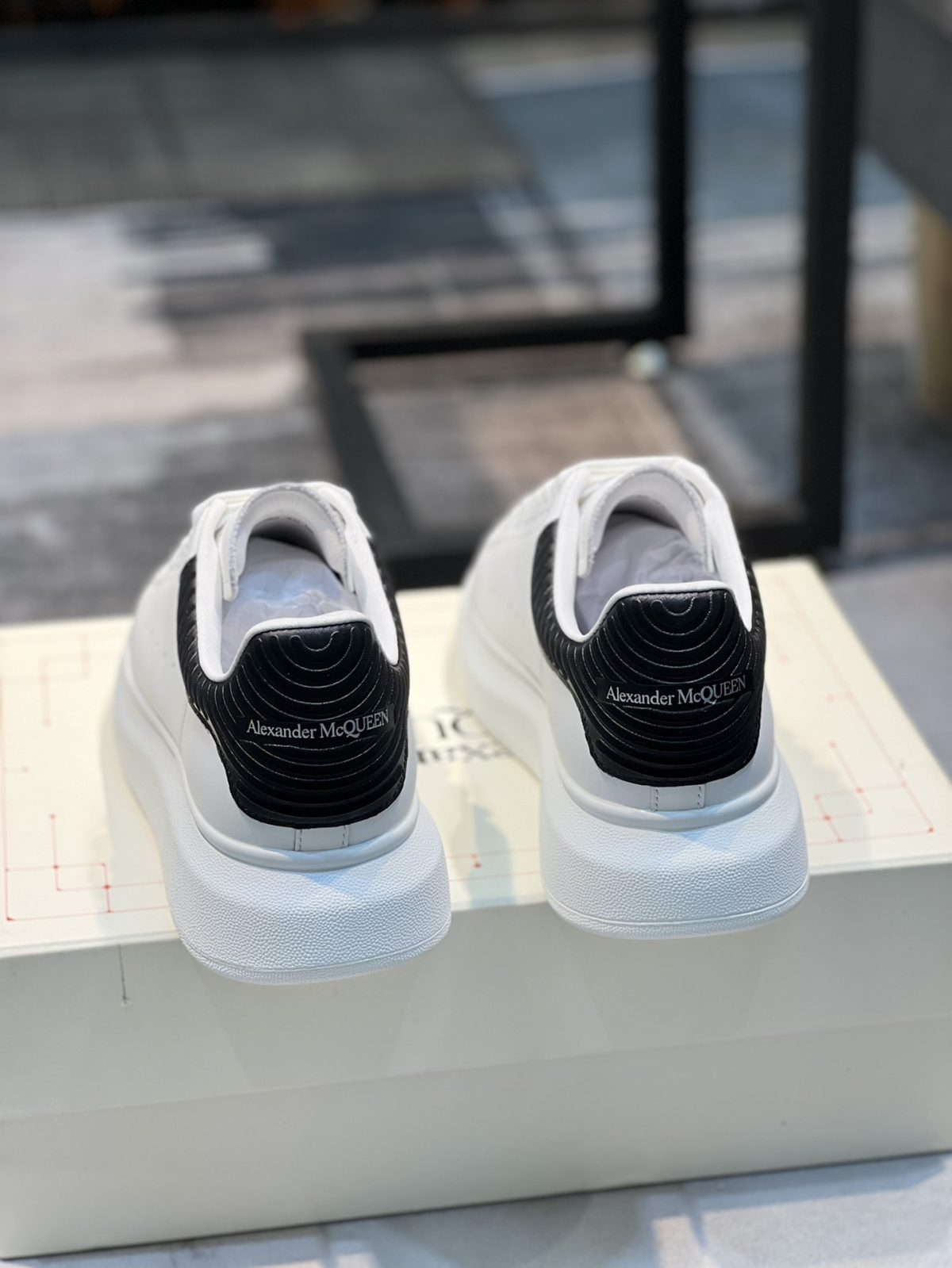Alexander McQueen Men's/Women Sneakers Shoes Gr. 36 - 46 - Image 9