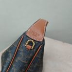 Celine 25ss Lulu Shoulder Bags Size 24*21*5cm - Image 5