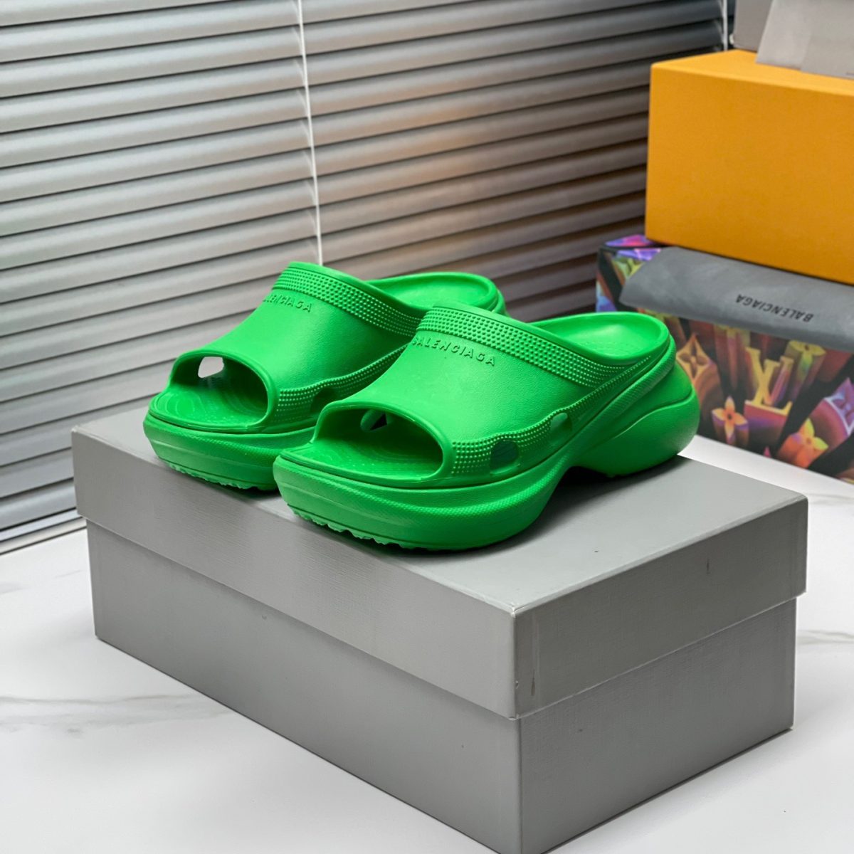 Balenciaga Pool Crocs™ Slippers Size 35-45 4-Color - Image 1