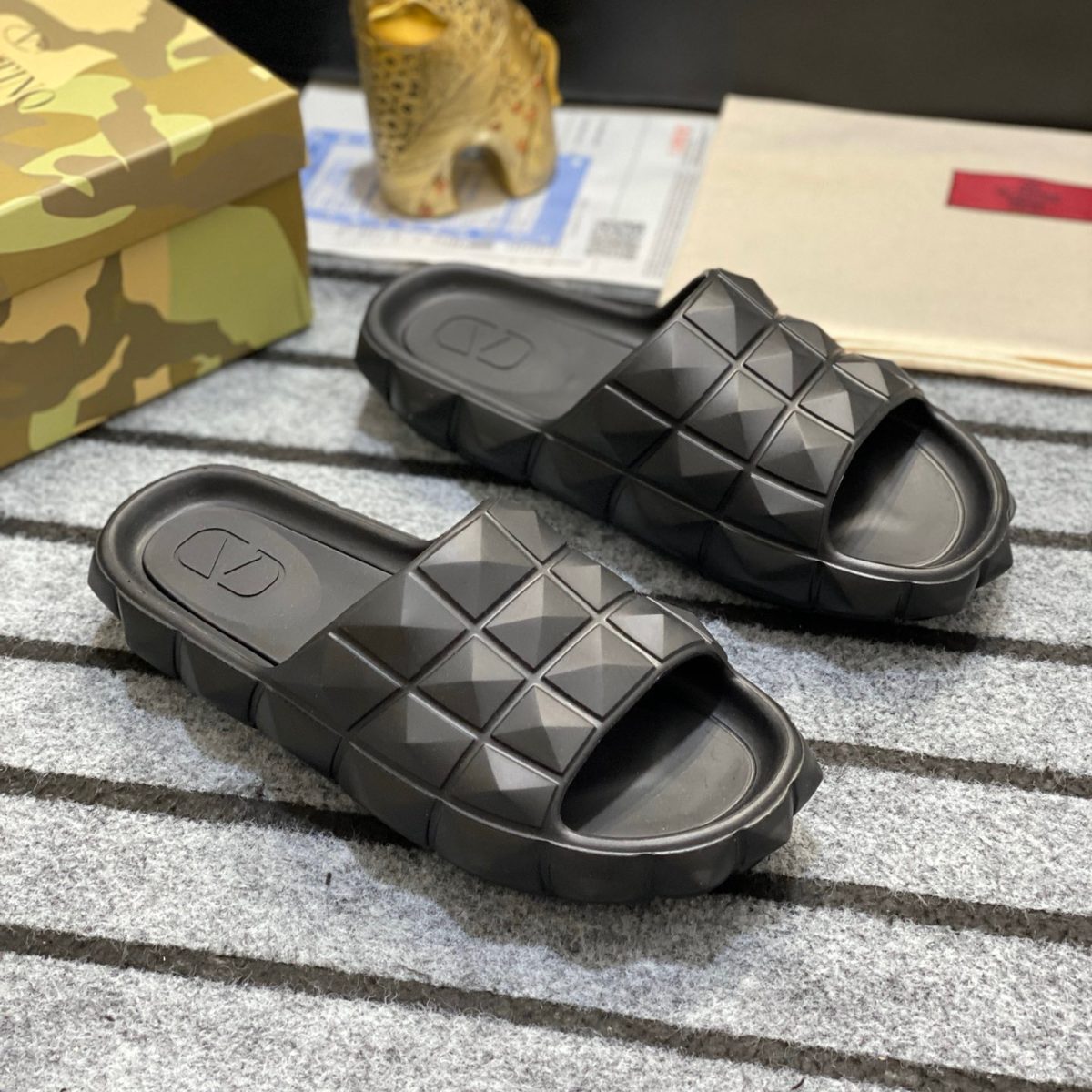 Valentino Sandals for Men Size 39-45 3-Color - Image 1