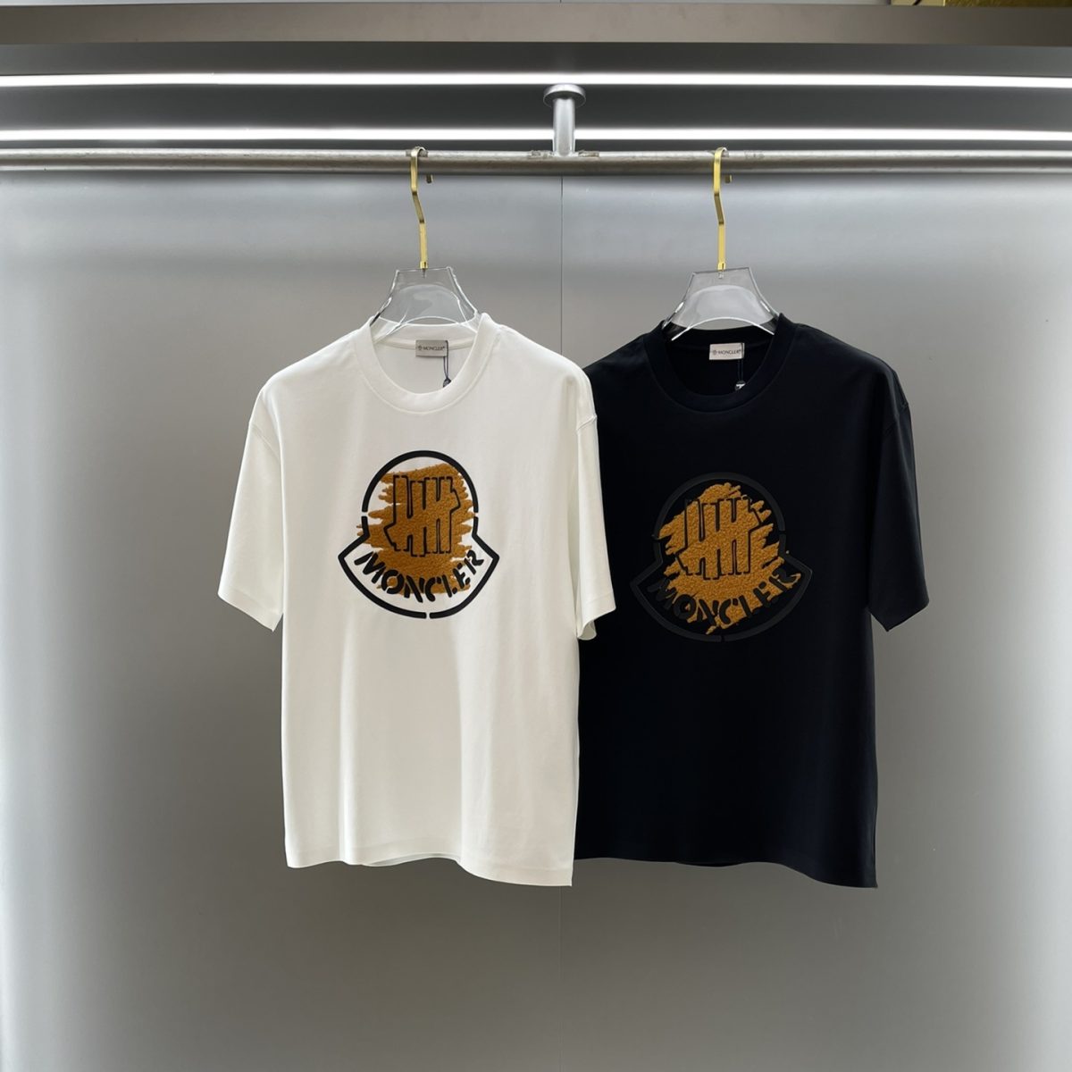 Moncler 25ss Men T Shirt S-XXL - Image 1