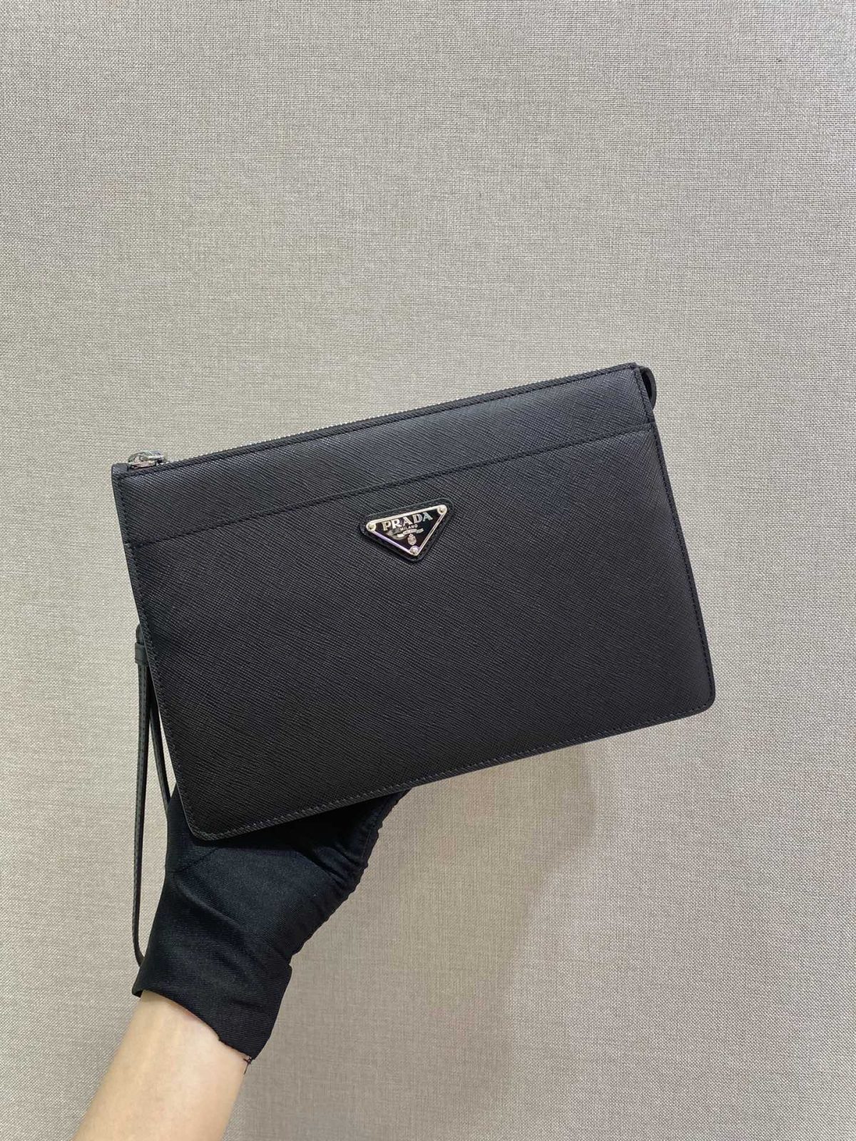 Prada Mens/Women Clutch Bags 25*17*4cm - Image 9