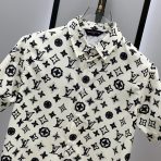 Louis Vuitton Sommeranzug Size M-XXL - Image 3