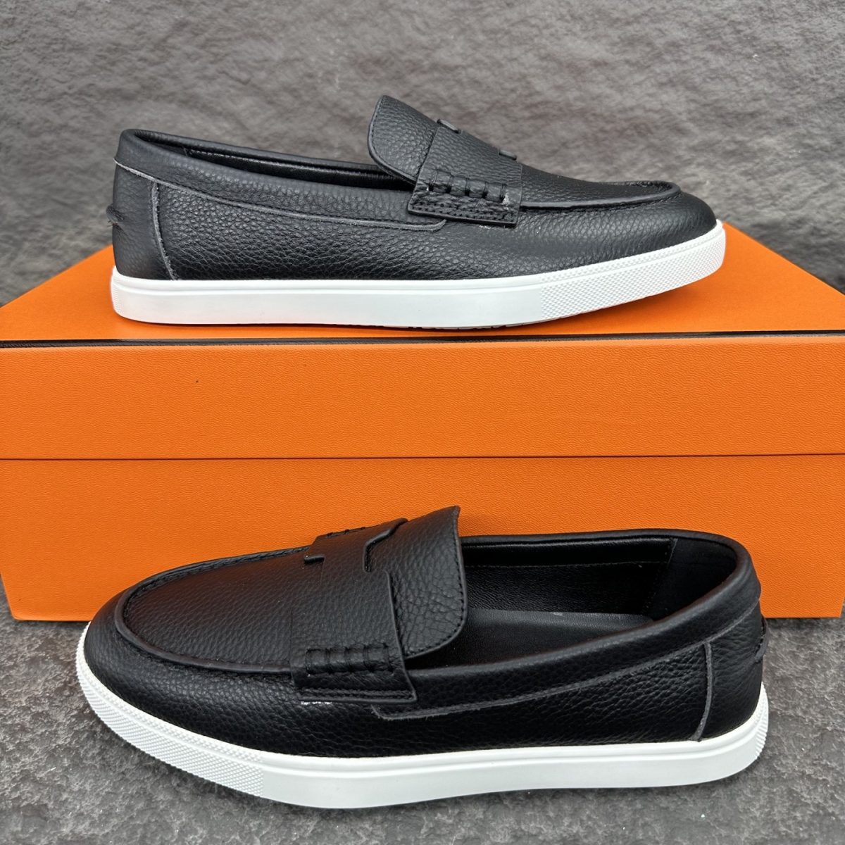 Hermes Job Unisex Loafers Size 35-46 - Image 1