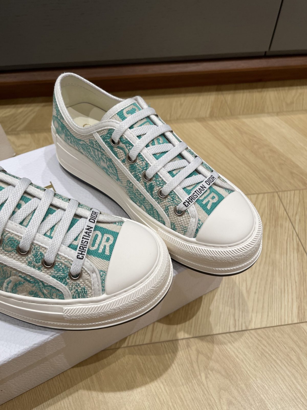 Dior Walk'N'Dior Plateau Sneaker Size 36-41 - Image 4
