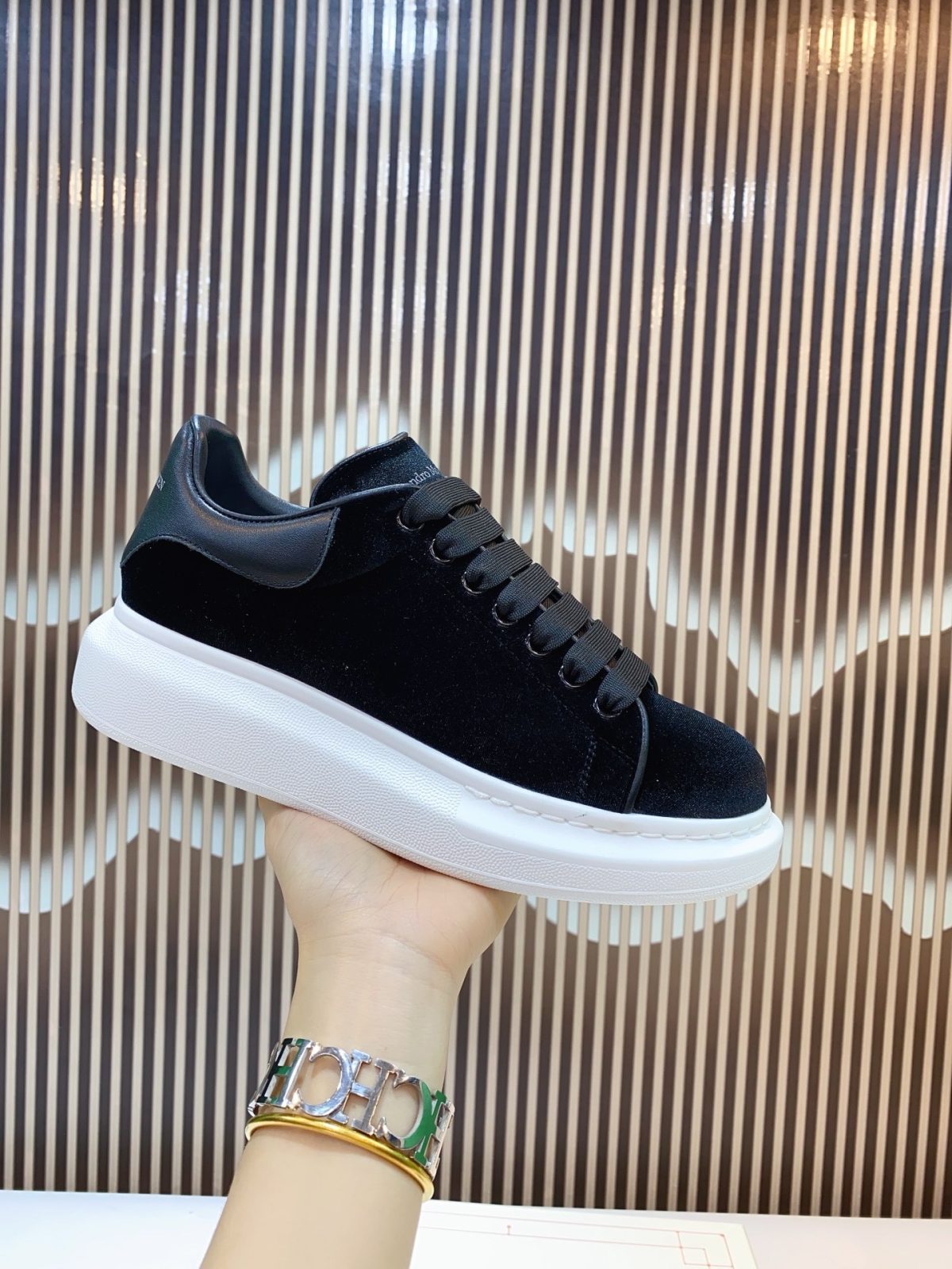 Alexander McQueen OVERSIZED Sneaker Size 35-45 - Image 7