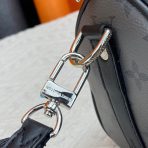 Louis Vuitton Keepall Bandoulière 25 Bags for Men - Image 7