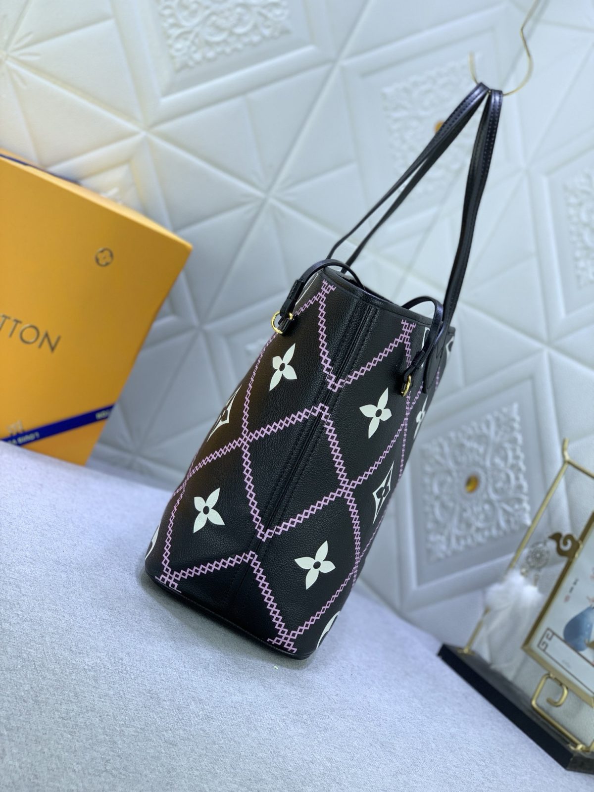 Louis Vuitton Shopping Bags 31*28*14cm - Image 5