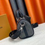 Louis Vuitton Keepall Bandoulière 25 Bags for Men - Image 3
