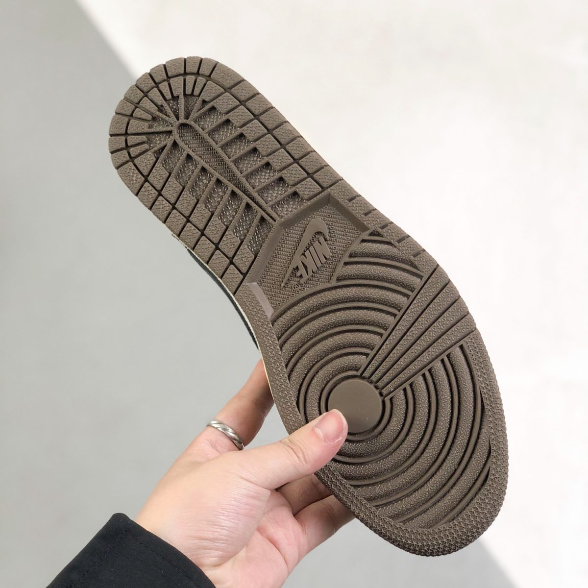 Nike Air Jordan 1 x Travis Scott Low Top Sneaker Shoes Gr. 36-46 - Image 4