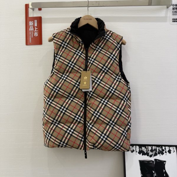 Burberry Unisex Vest Size S-XXL