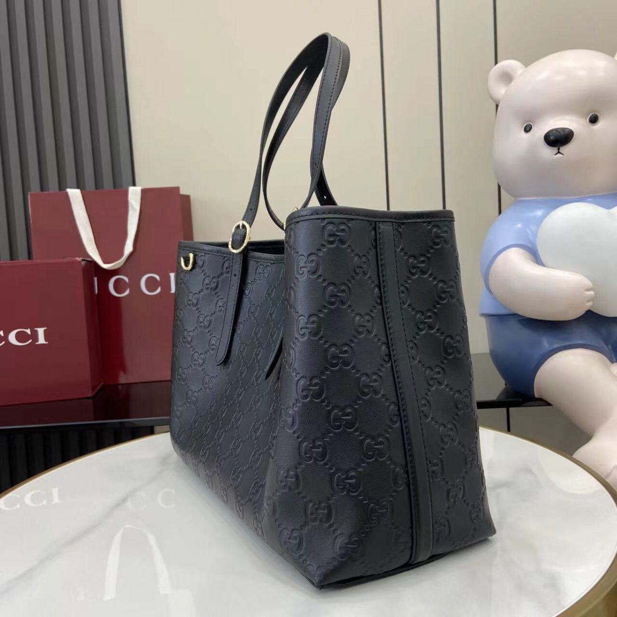 Gucci GG Emblem Women Shopping Bags Size 38*25*15cm - Image 6