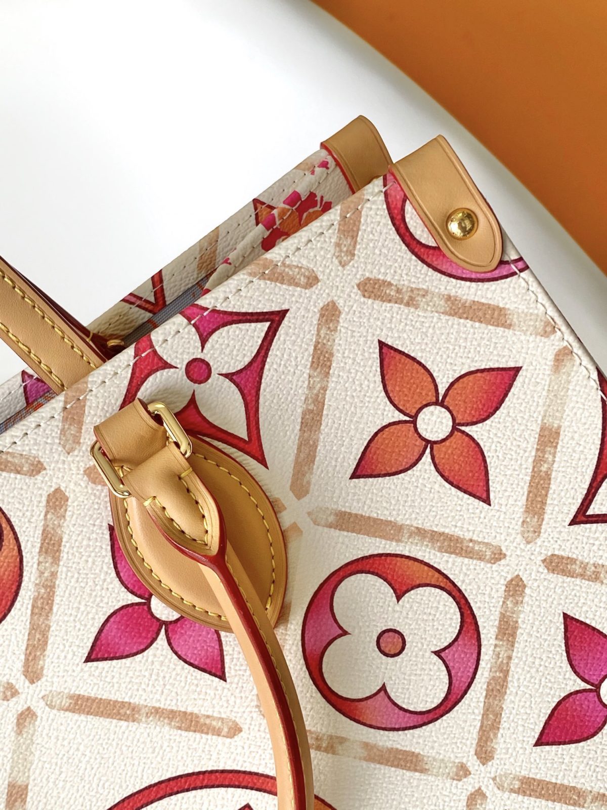 Louis Vuitton M11265 OnTheGo MM Shopping Bags Size 35*27*14cm - Image 7