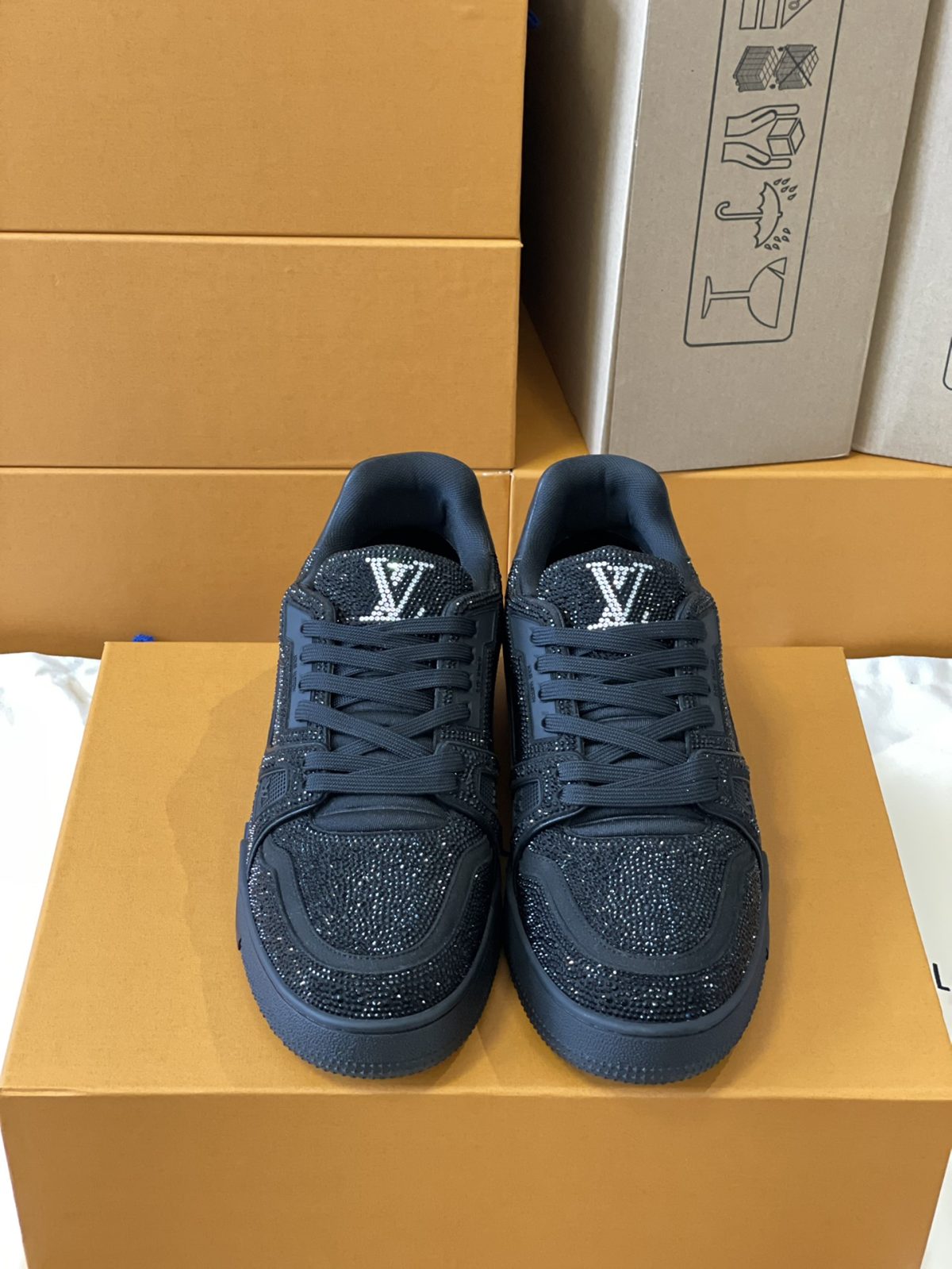 Louis Vuitton LV Trainer Diamond Sneaker Size 36-46 - Image 3