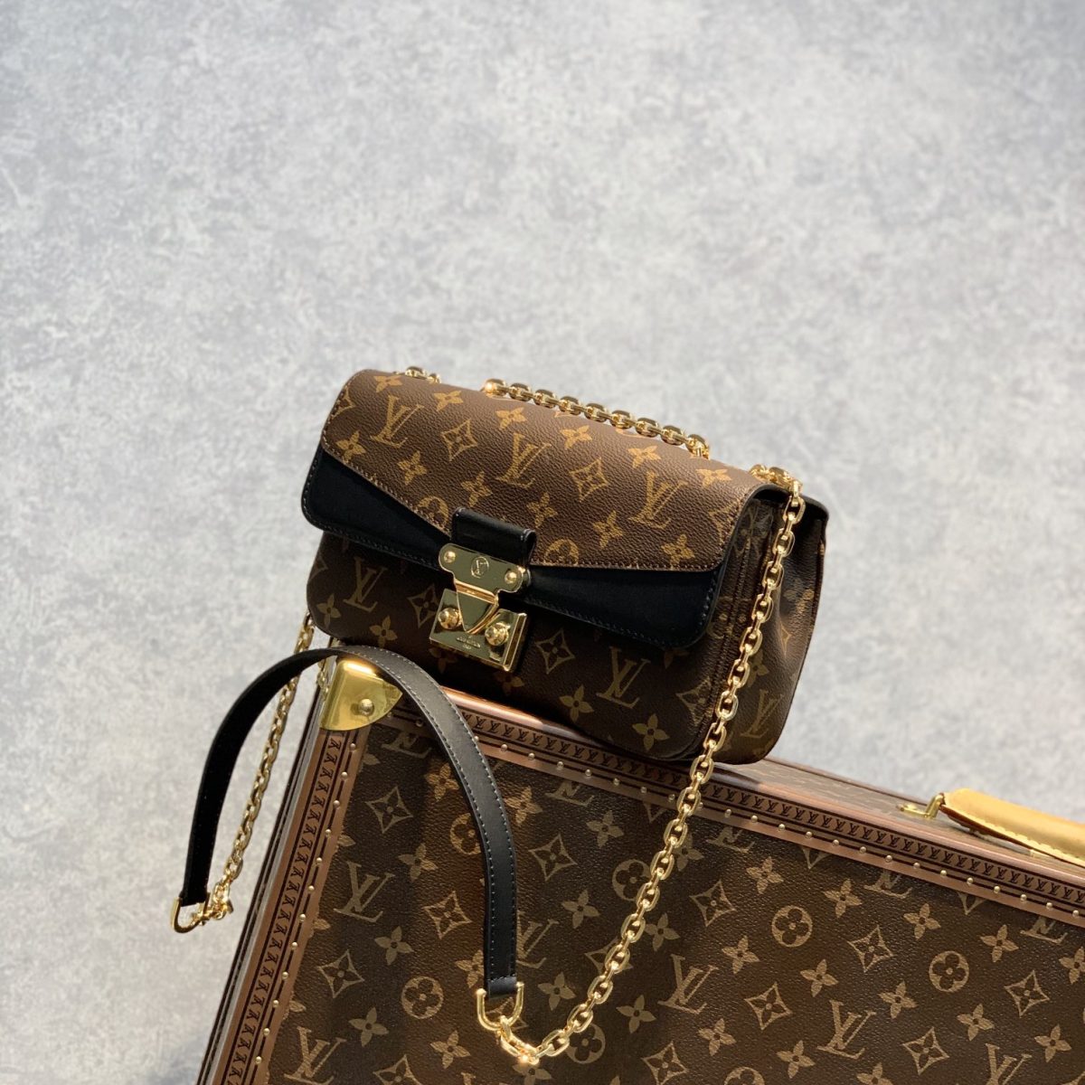 Louis Vuitton M46126 Marceau Women Bags Size 24.5*15*6.5cm - Image 4