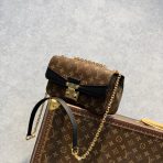 Louis Vuitton M46126 Marceau Women Bags Size 24.5*15*6.5cm - Image 4