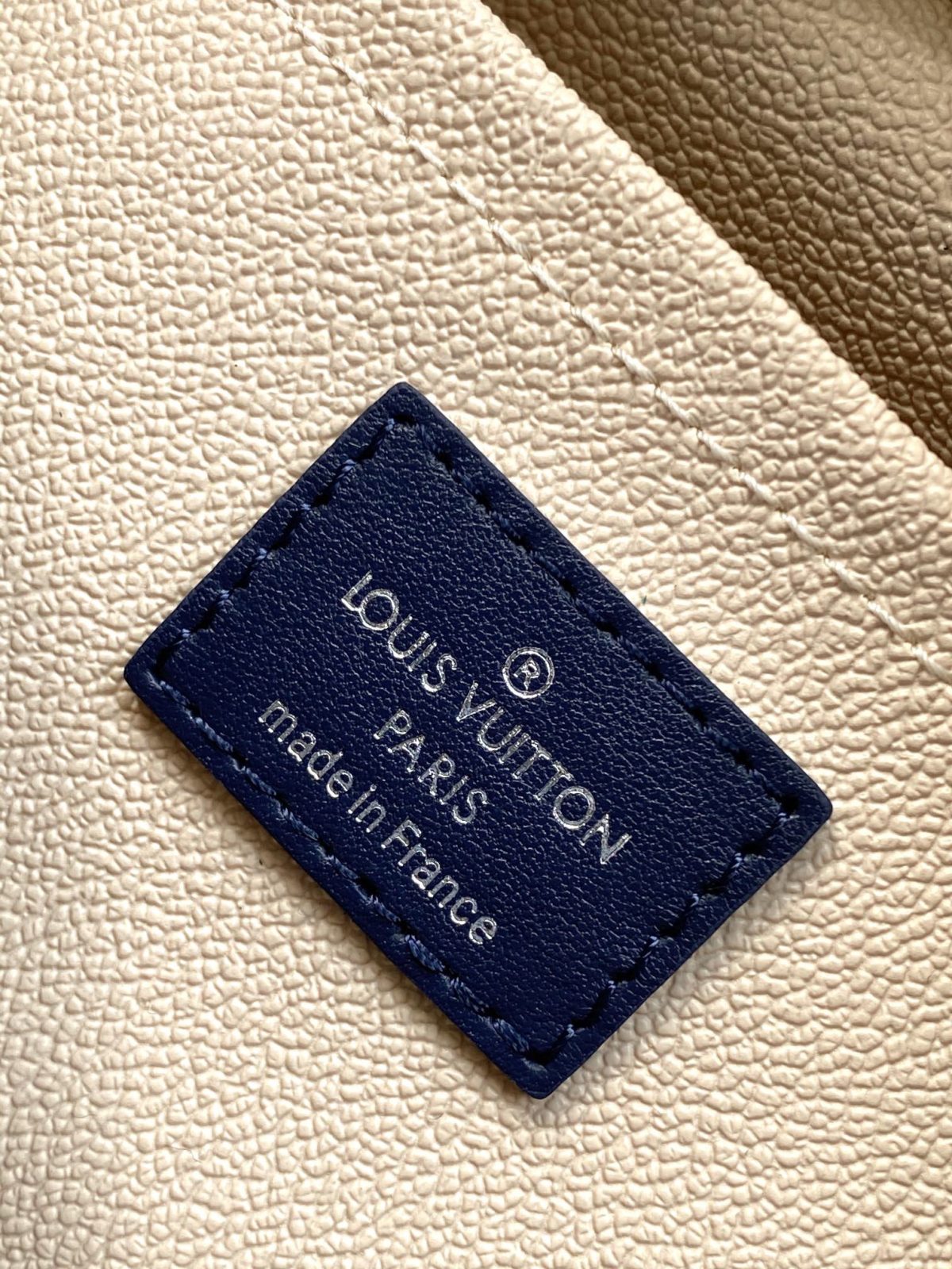 Louis Vuitton N40747 Locker Dopp Kit Bags Size 23*13*12cm - Image 10
