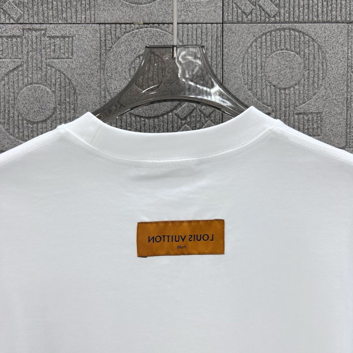 Louis Vuitton T Shirt  Embroider Logo Size XS-L - Image 5