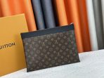 Louis Vuitton M62291 Pochette apollo Clutch Bags Size 34*25*2cm - Image 3