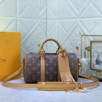 Louis Vuitton Monogram Eclipse Reverse Keepall 25 Travel Bags Size 25*15*11cm