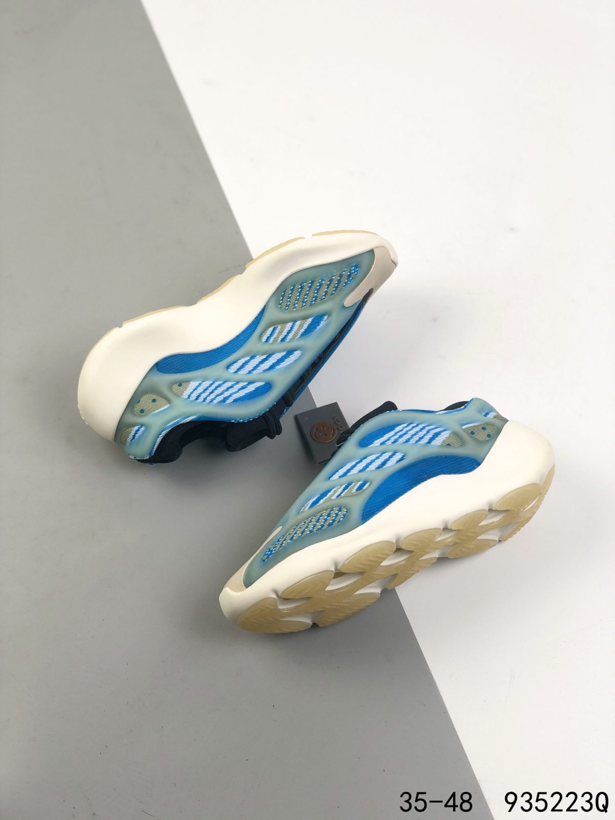 Yeezy 700 V3 Mens/Women's Sneakers Shoes 35 - 48 - Image 8