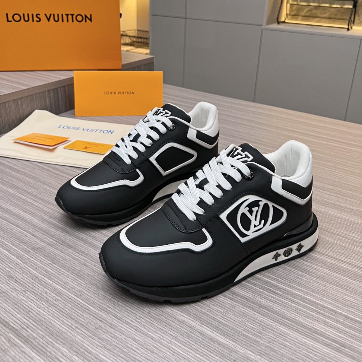 Louis Vuitton 2024ss Runaway Sneaker Size 40-46 - Image 1