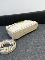Bottega Veneta Vanity Case Shoulder Bags 24*13*6cm - Image 8