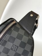Louis Vuitton N40298 Discovery Graphite Men Bags Size 26*13*7cm - Image 4