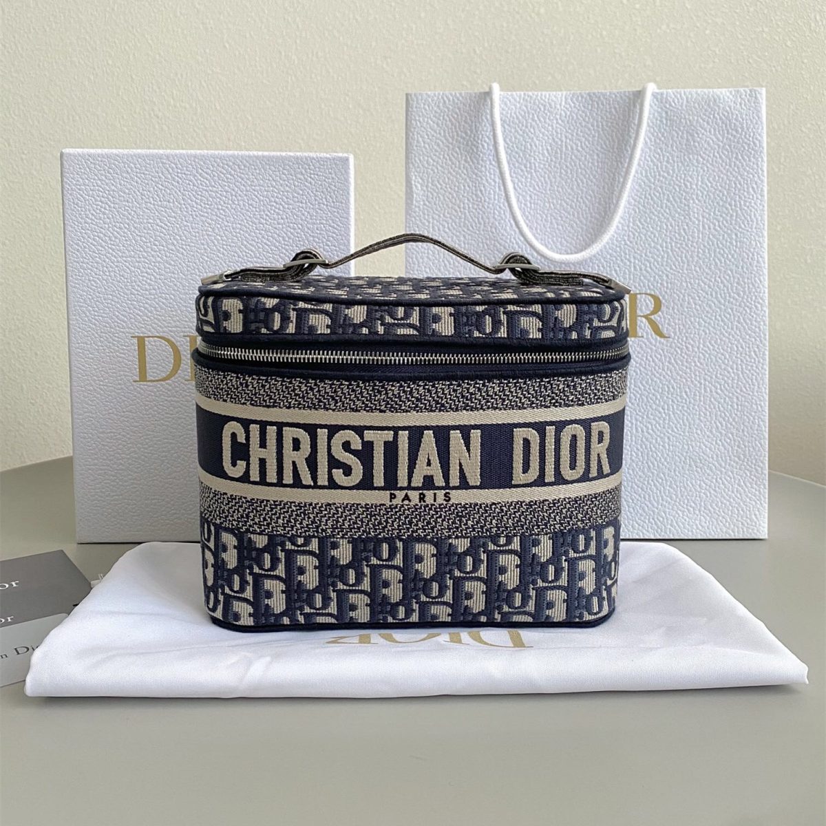 Dior Oblique Women Shoulder Bags Size 23.5*14*18.5cm - Image 1