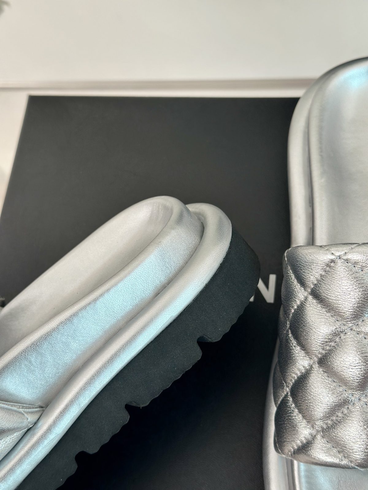 Chanel 2024 New Slippers Size 36-41 - Image 6