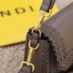 Fendi New Shoulder Bags 27*6*15cm - Image 6