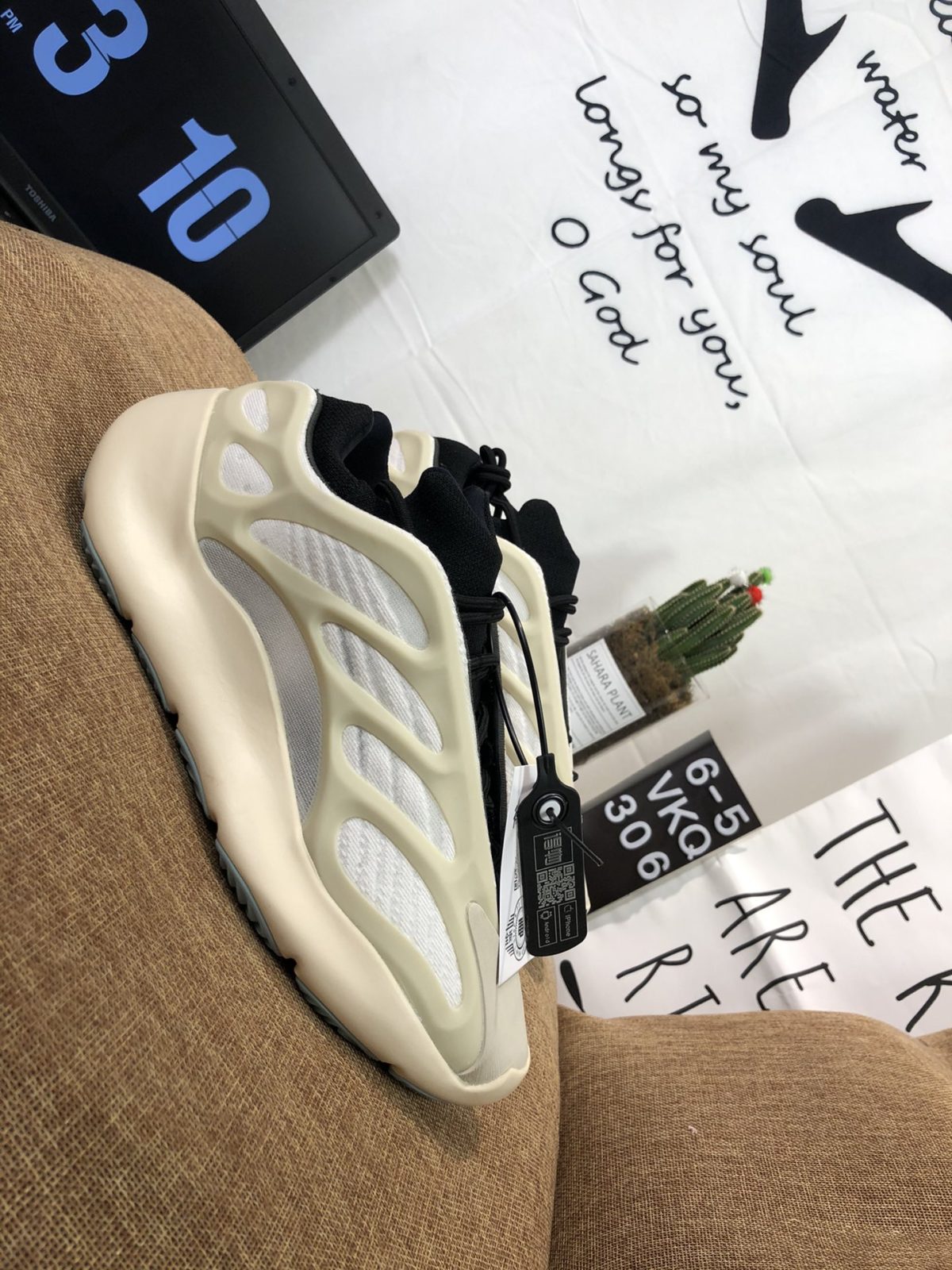 Yeezy 700 V3  Azael  Mens/Women's Sneakers Shoes 36 - 45 - Image 9